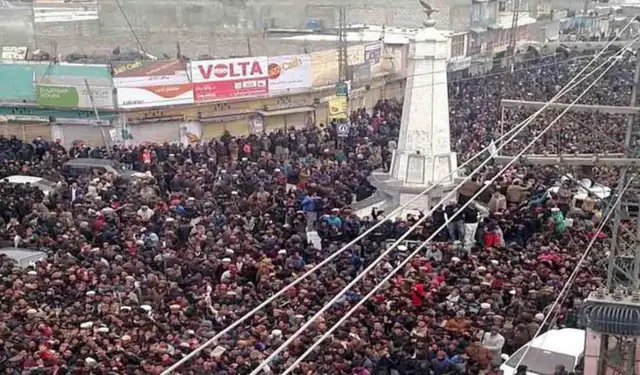 Pakisan protests
