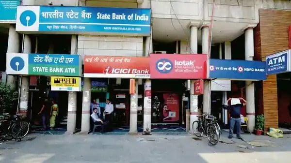 Will the bank be closed every Saturday