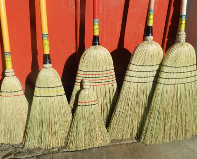 vastu tips for broom 2