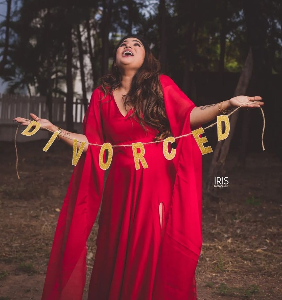 divorce photoshoot