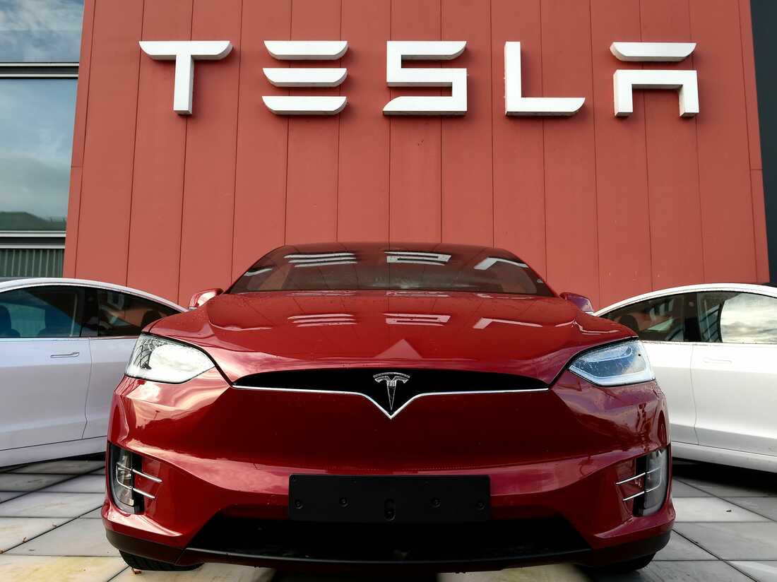 Tesla in talks with government to set up factory in India 