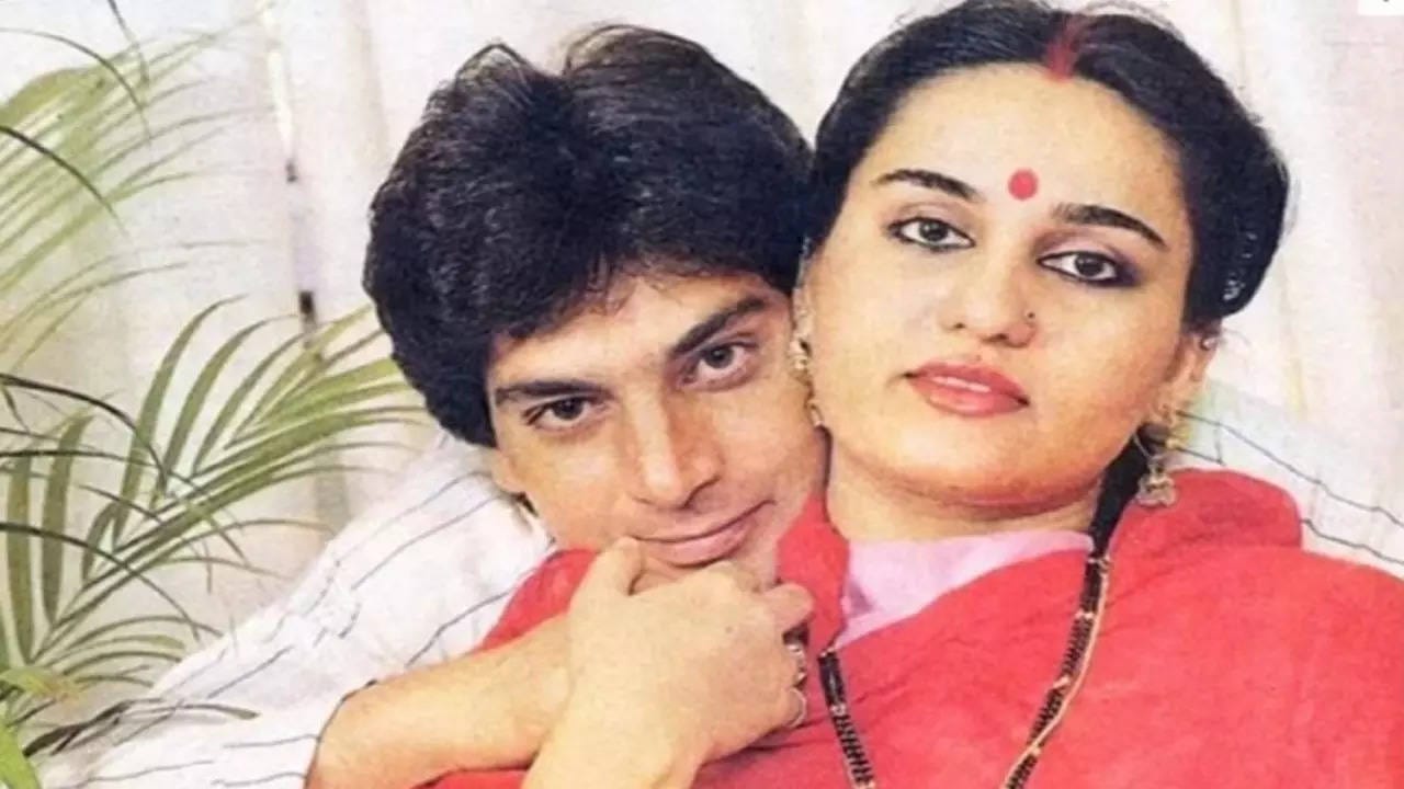 These bollywood actress were in relation with cricketers