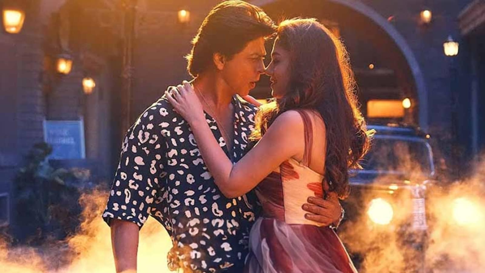 jawan nayanthara shah rukh khan 1693815074525 1693815090784
