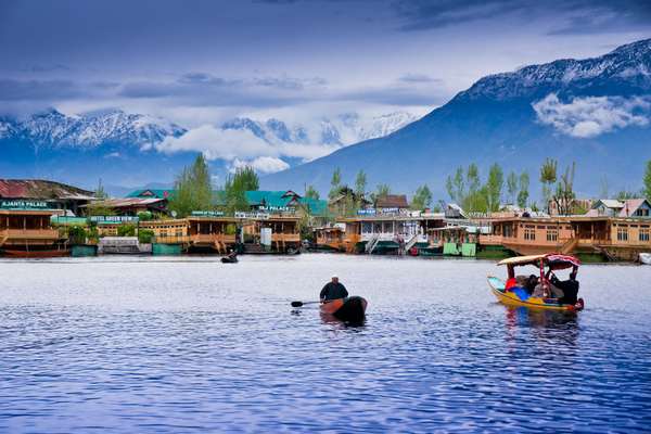 Kolkata-Kashmir tour package for IRCTC 