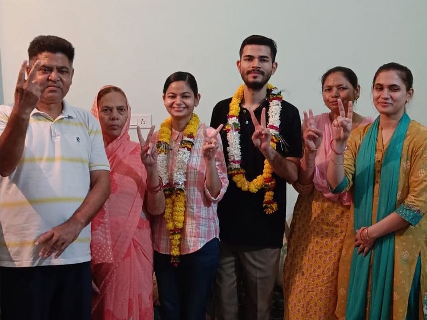 In the same family, siblings become judges