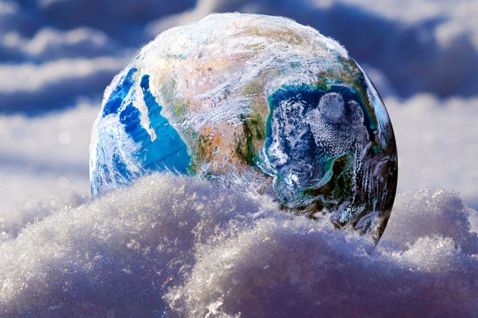 700 million years ago, why was the earth covered in ice 