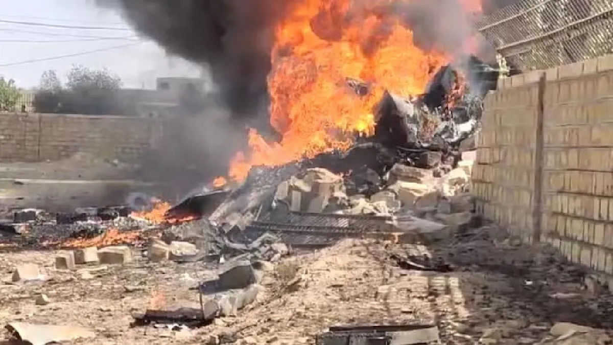 tejas fighter jet crashes in rajasthan
