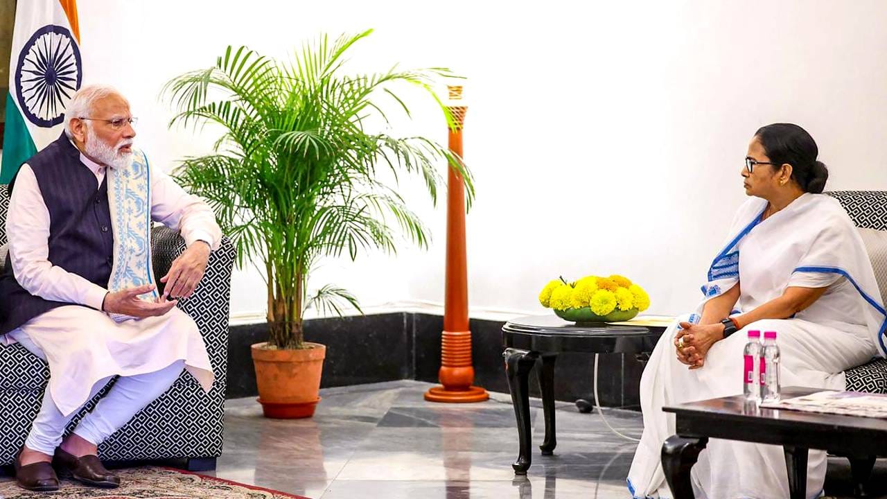modi mamata meet