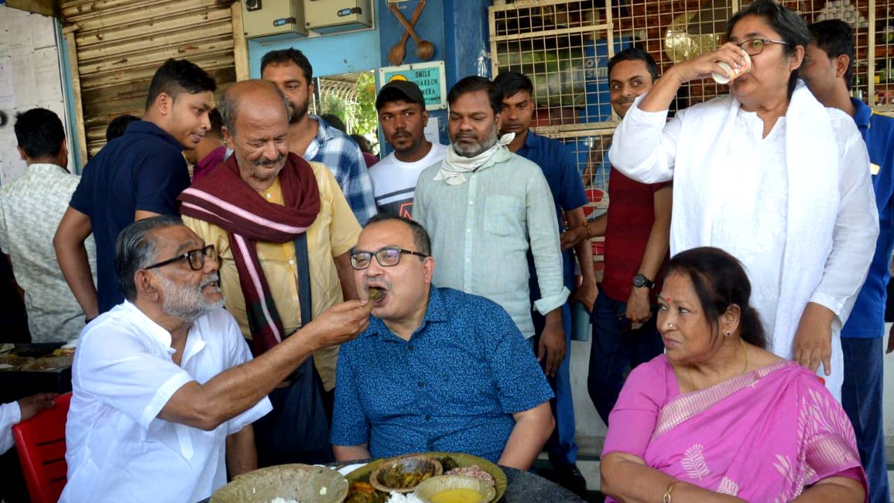 kunal ghosh eating food made by sandeshkhali women