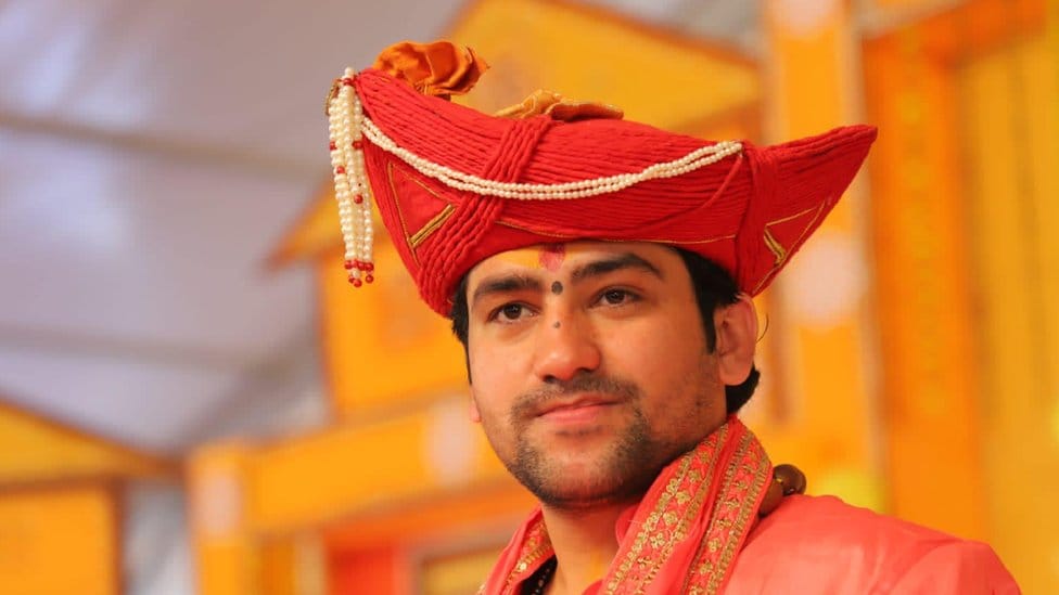 Meet the 9 richest spiritual gurus in India.