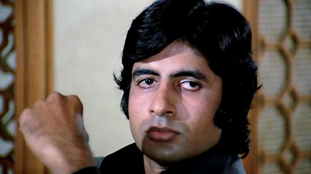 Who was amitabh bachchan first love in Kolkata 