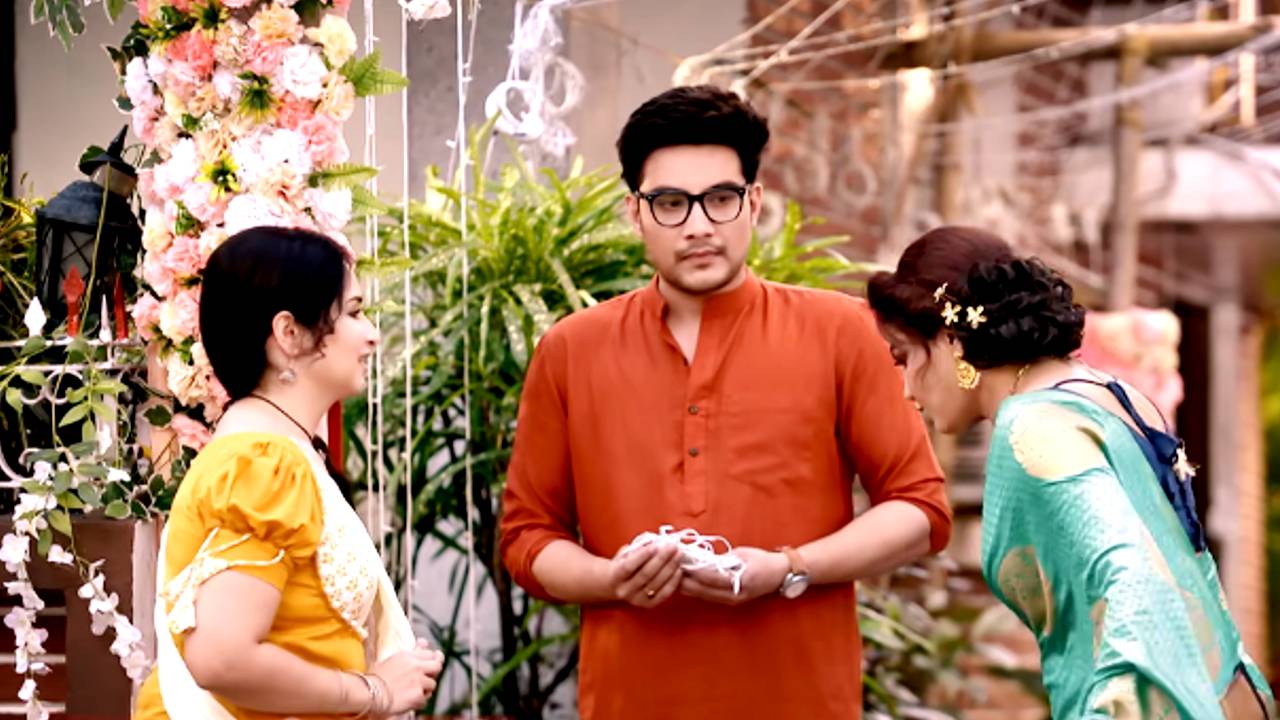 Bengali serial Basu Paribar