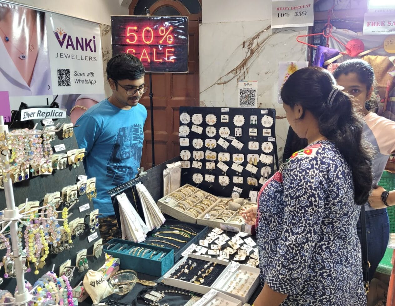 Fashion and Food Expo "Eso Devkanya" held before Puja.