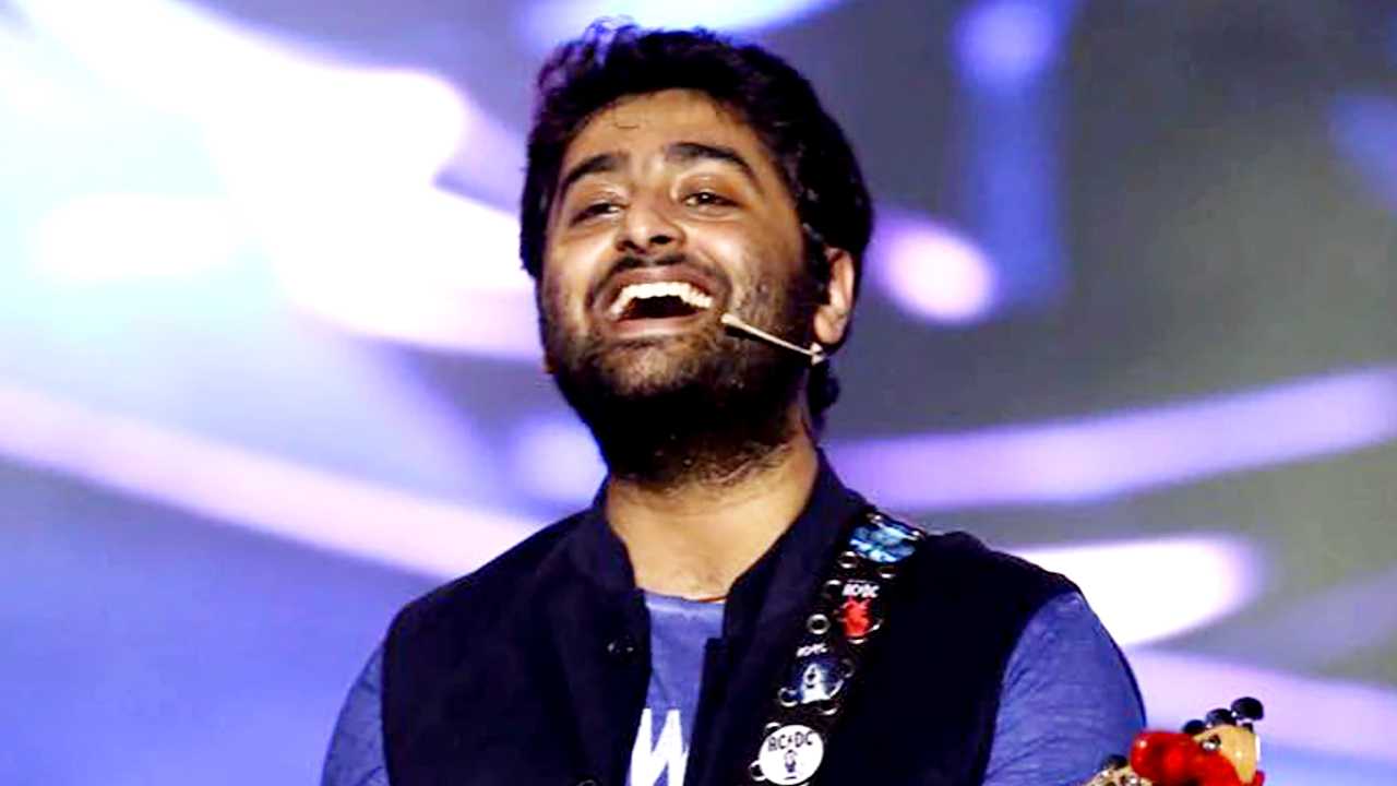 Arijit singh took big step after kashmir attack 