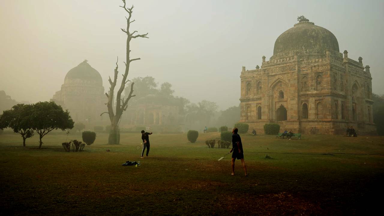 Delhi aqi school holiday