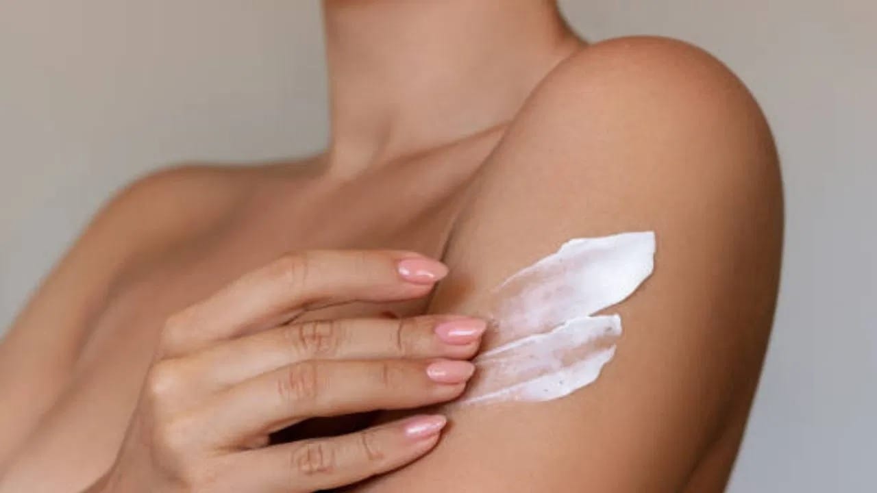 How to make body butter cream at home at low cost.