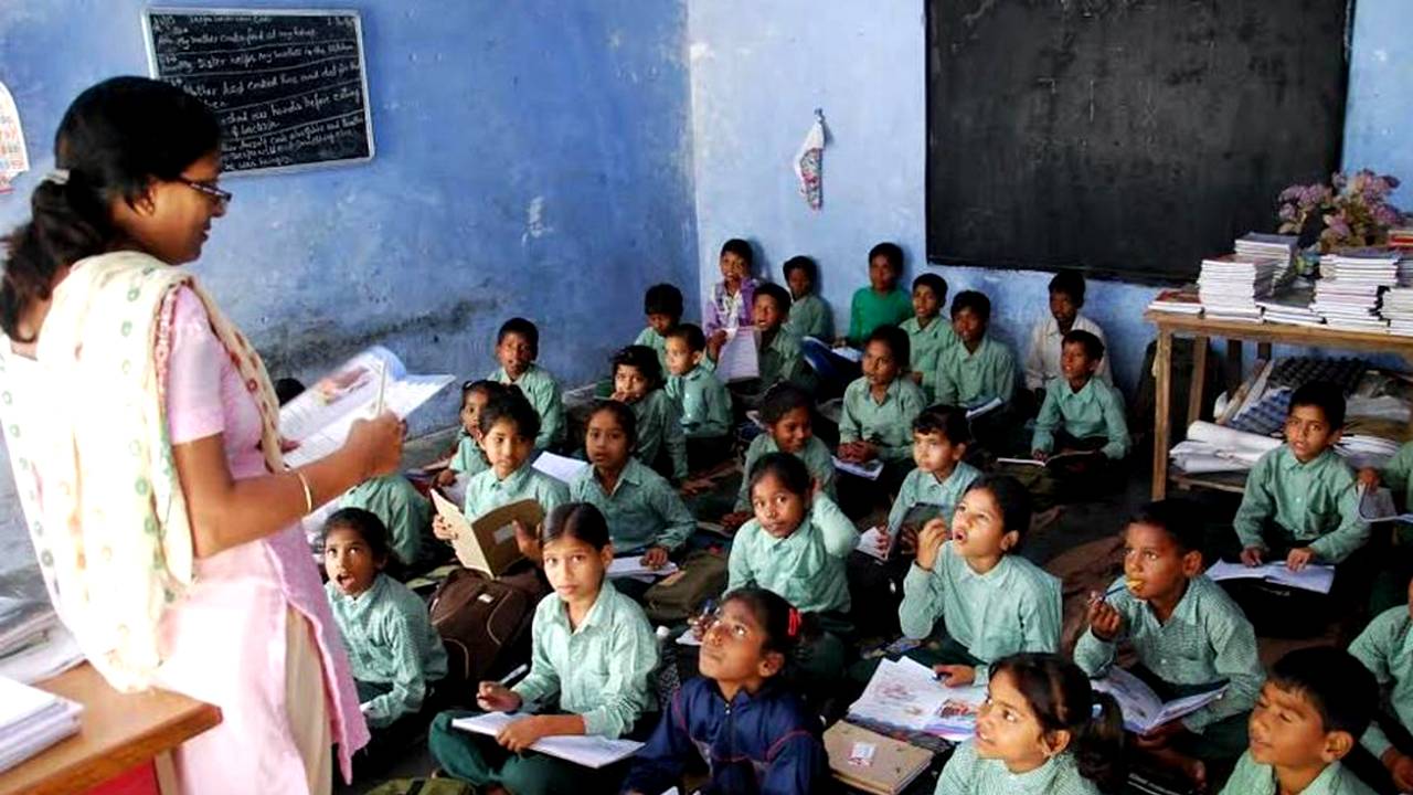 School teacher recruitment