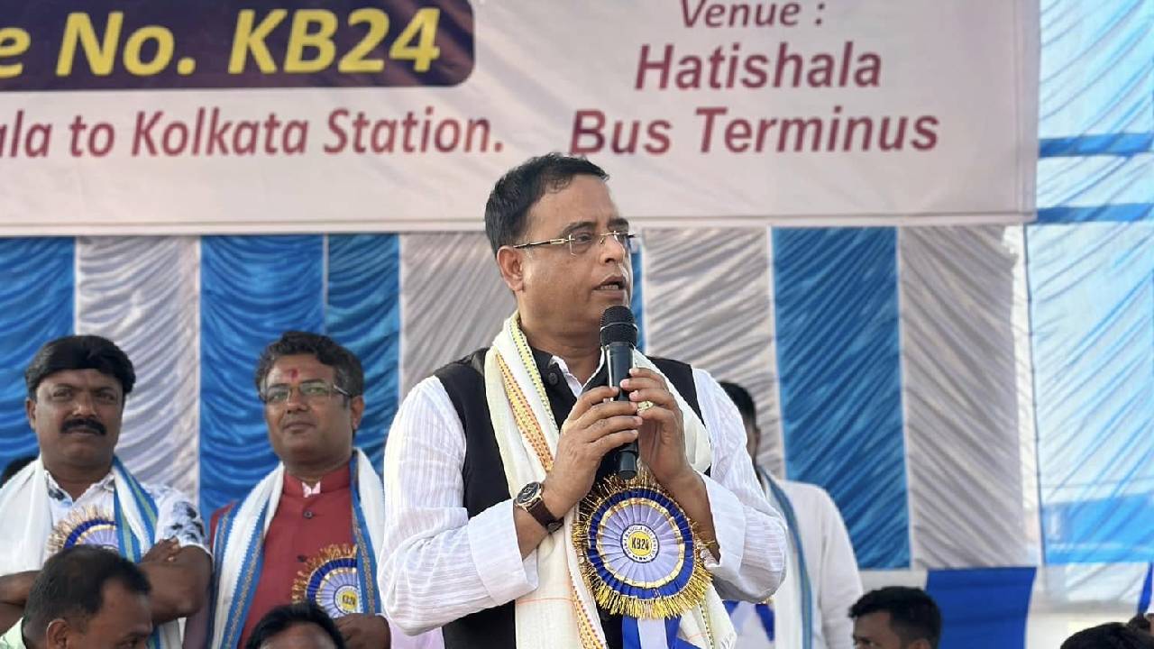 New Kolkata bus route inaugarated by Snehasis Chakraborty