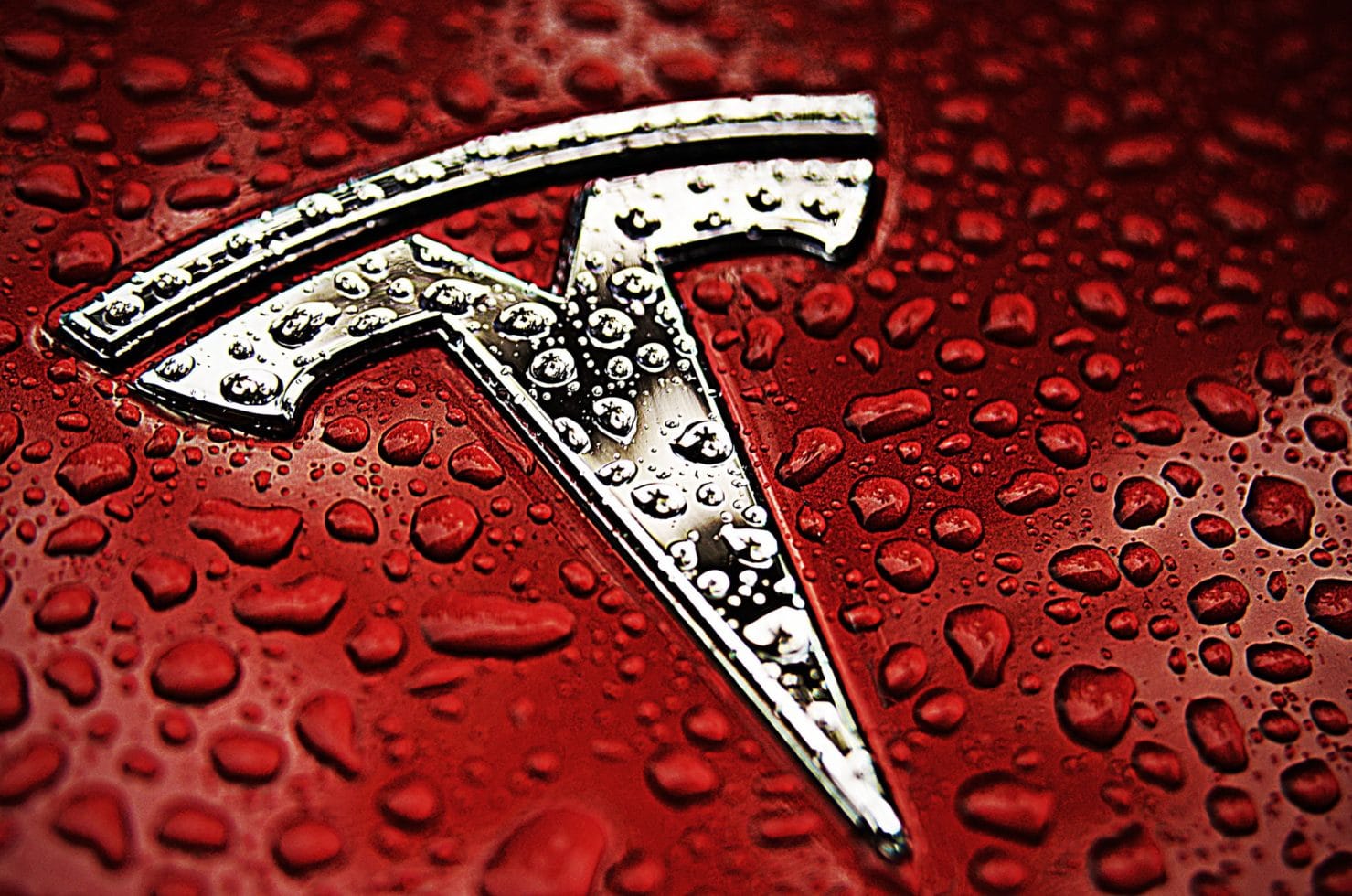 Tesla car will be available in India 