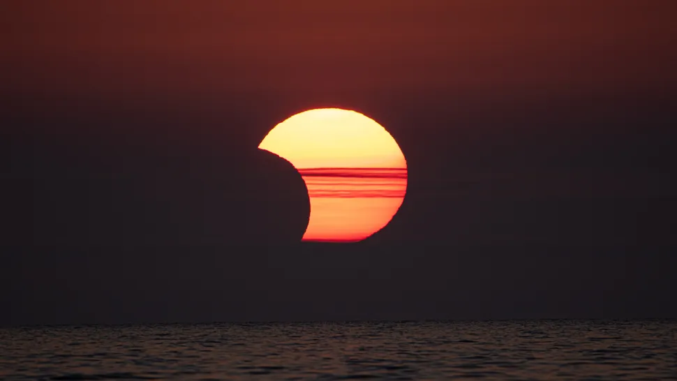 Solar eclipse timing from india and world.