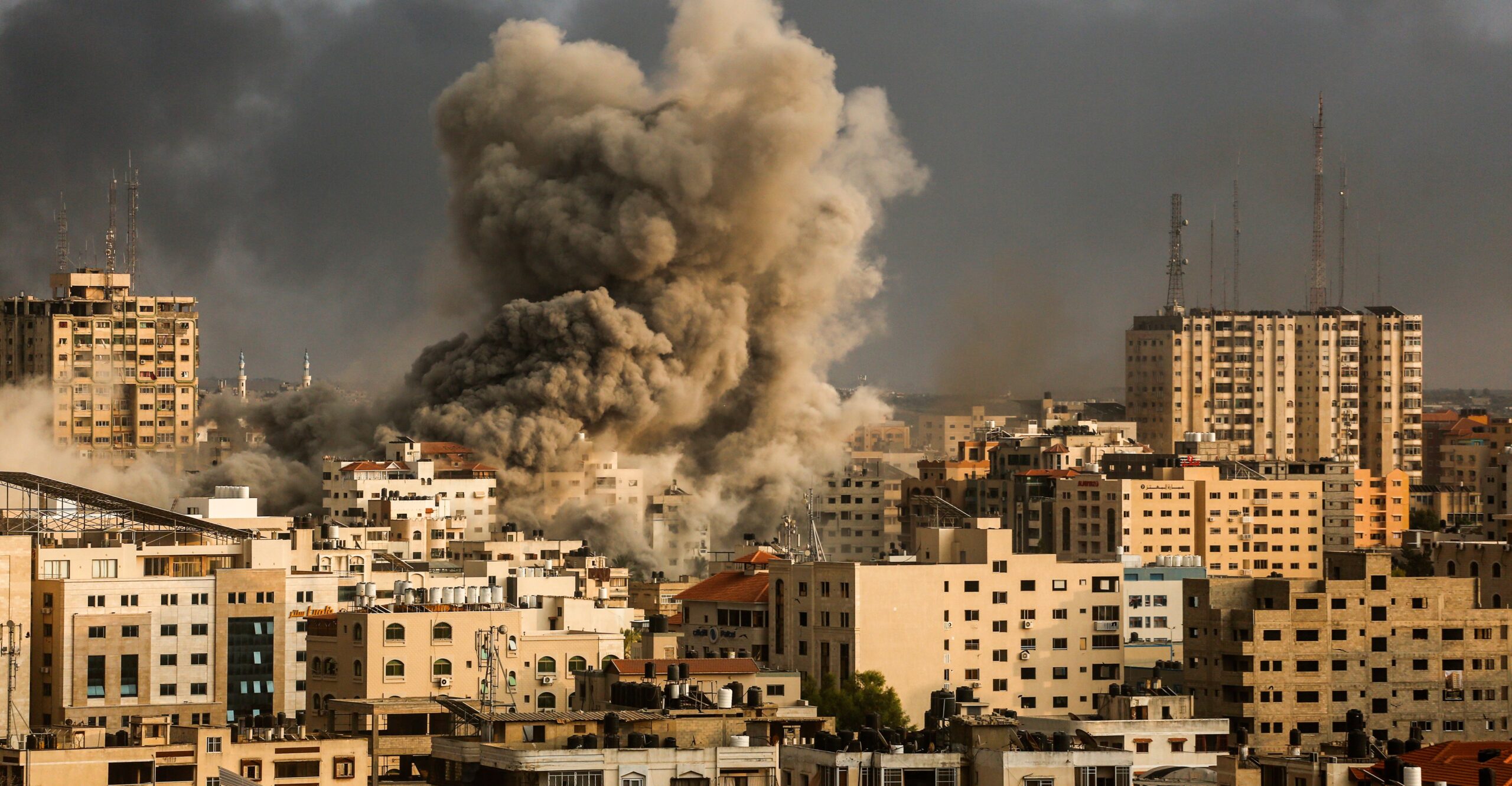 More than 1000 people died in gaza attack 