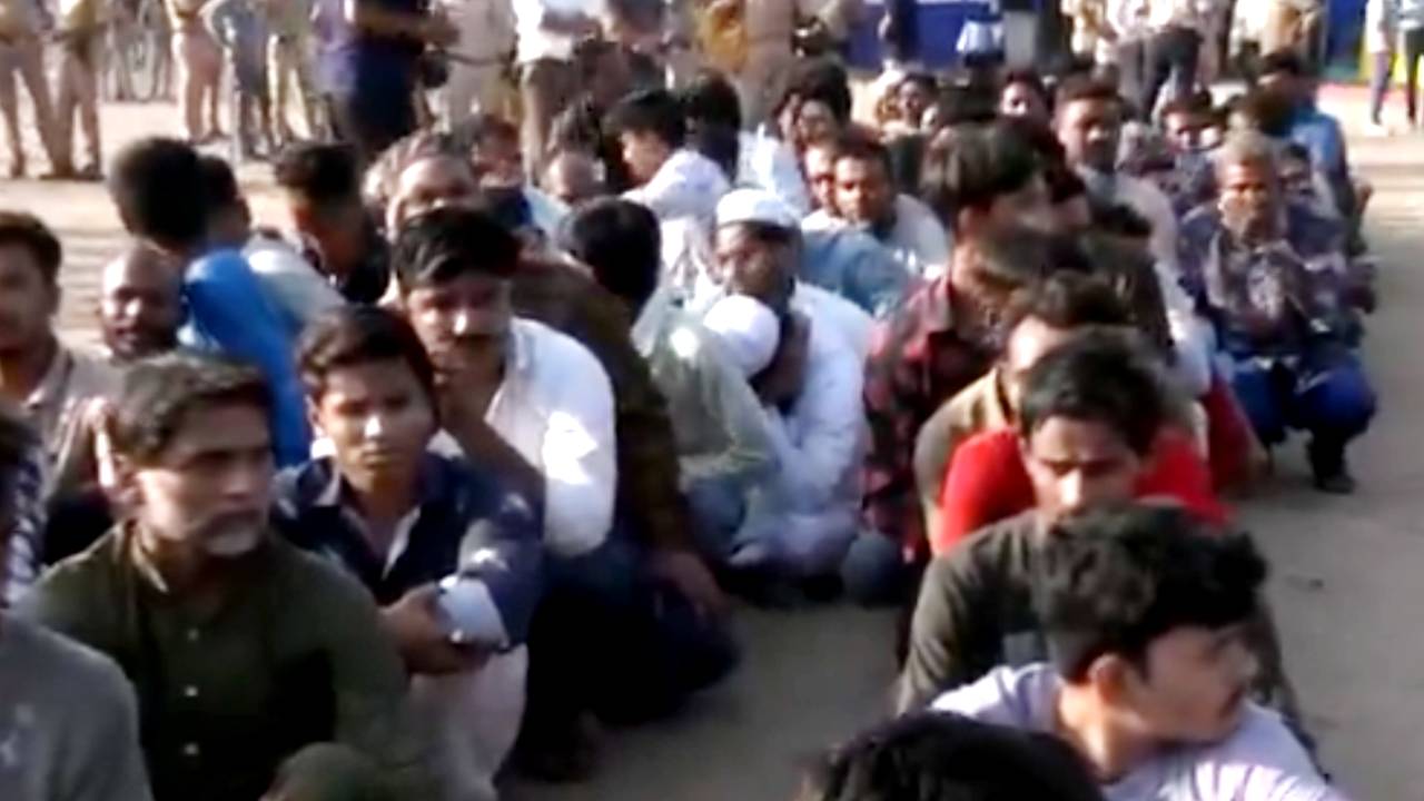 An operation against Illegal immigration in Gujarat