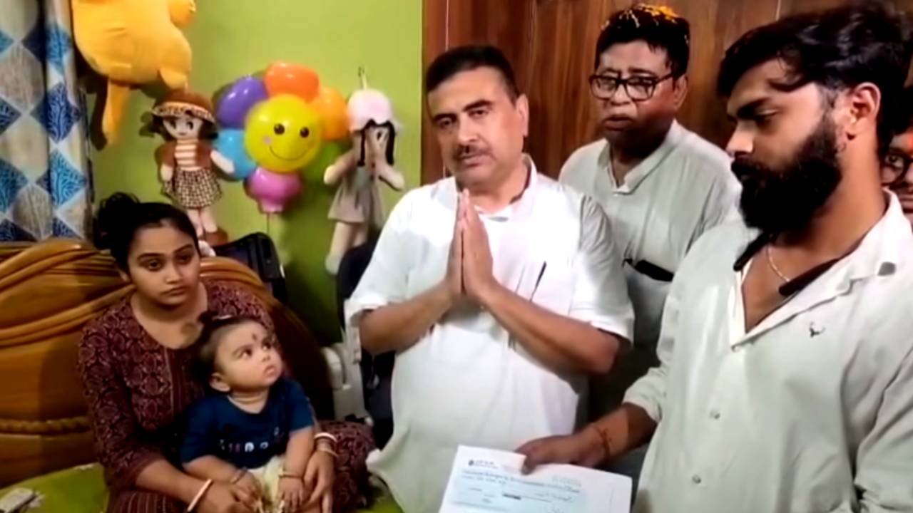 BJP MLA Suvendu Adhikari helps Ashmika from Ranaghat