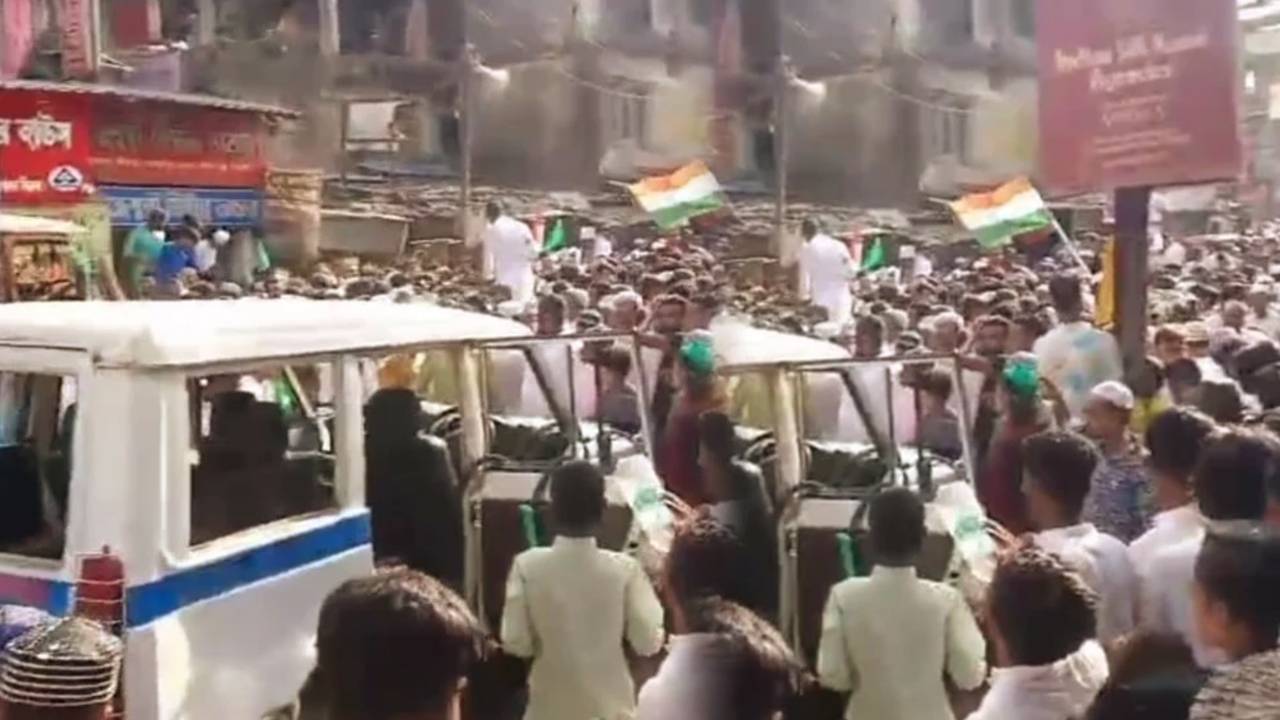 Chaos in Amtala due to WAQF Act protest