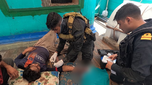 Indian Navy helps Fisherman of pakistan 