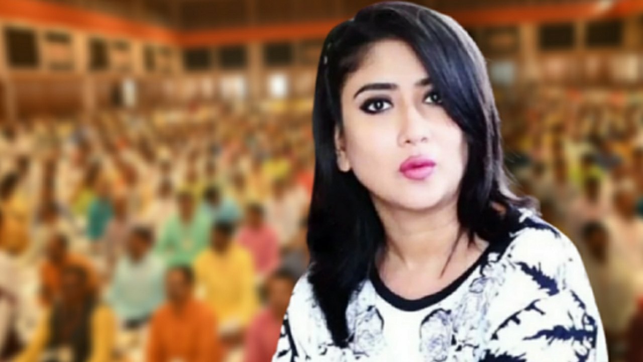 Debolina dutta awarded by RSS in recent program 