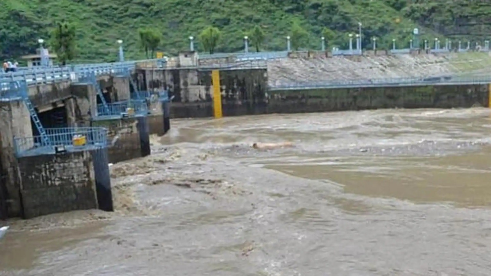 India releases water from Jhelum river.