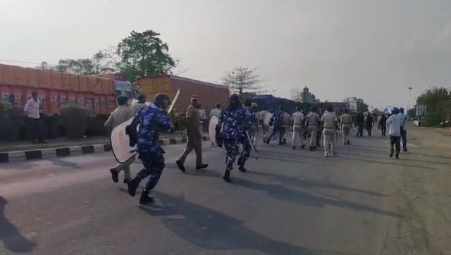 Bsf in Murshidabad as waqf act protest 